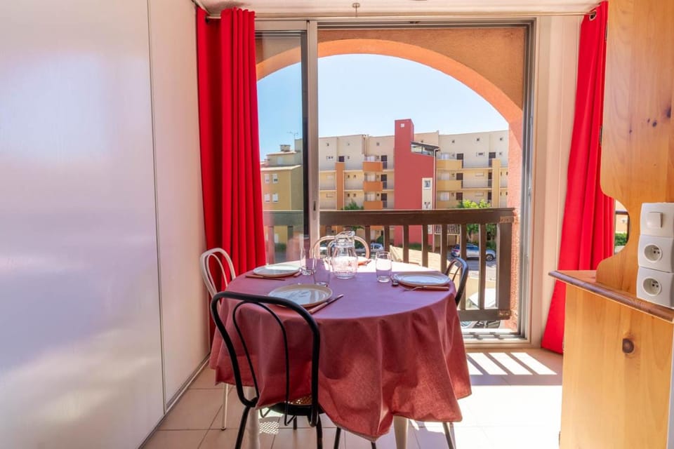 Gaïa, studio avec piscine & tennis Apartment in Agde