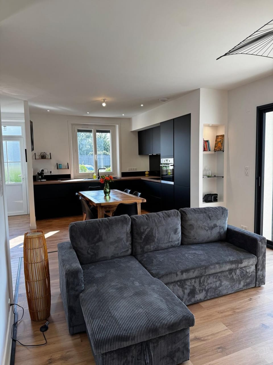 TV and multimedia, Living room, Dining area