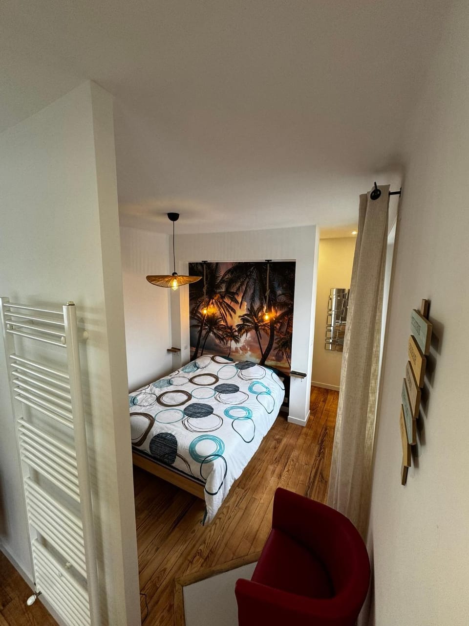 Bed, Photo of the whole room, Bedroom