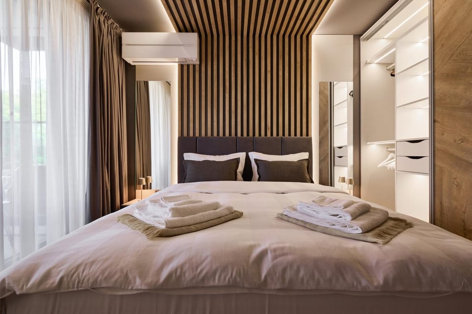 Bed, Bedroom, air conditioner