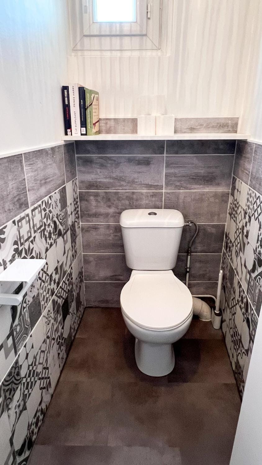 Toilet