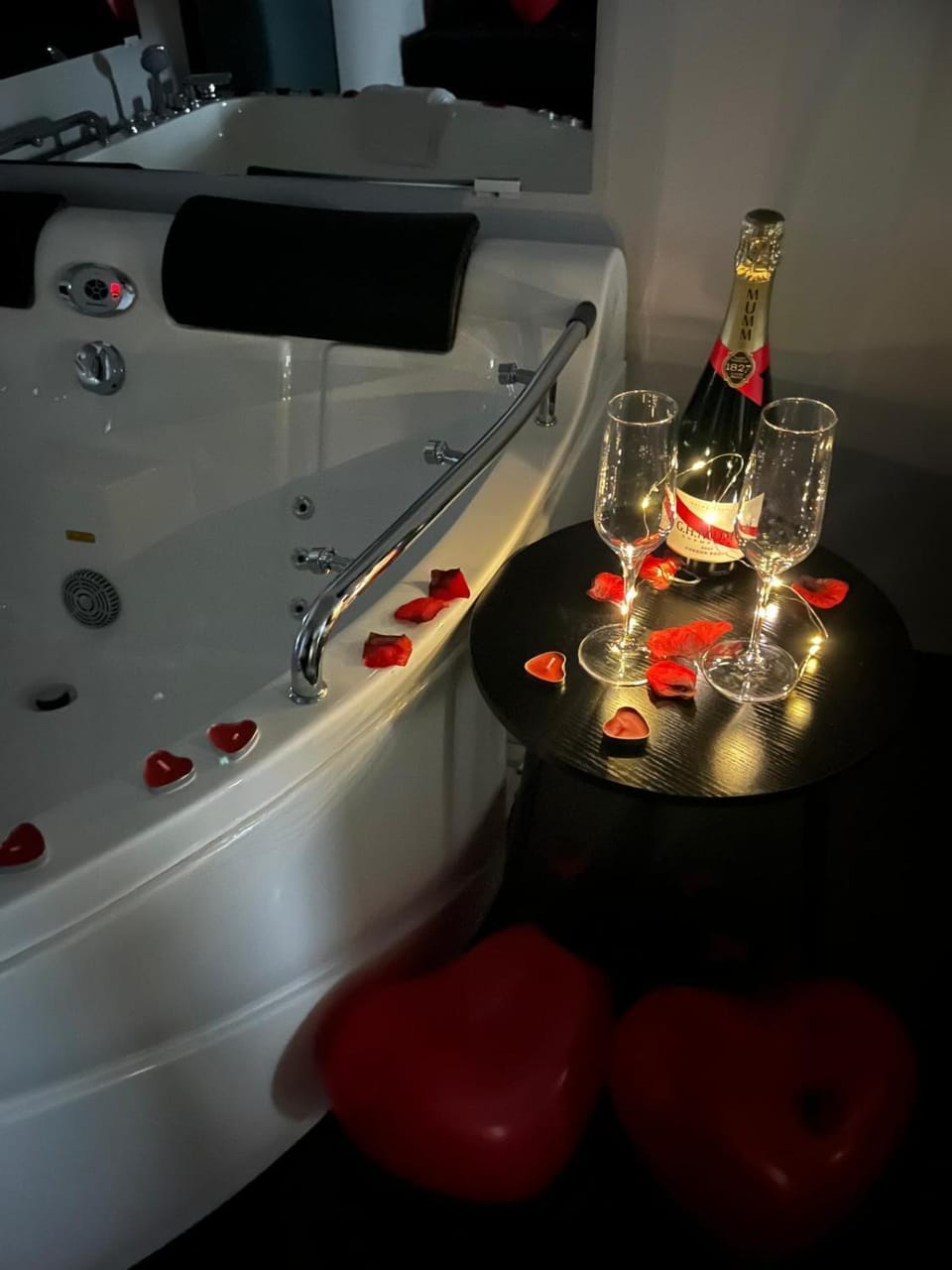 Hot Tub, Bath