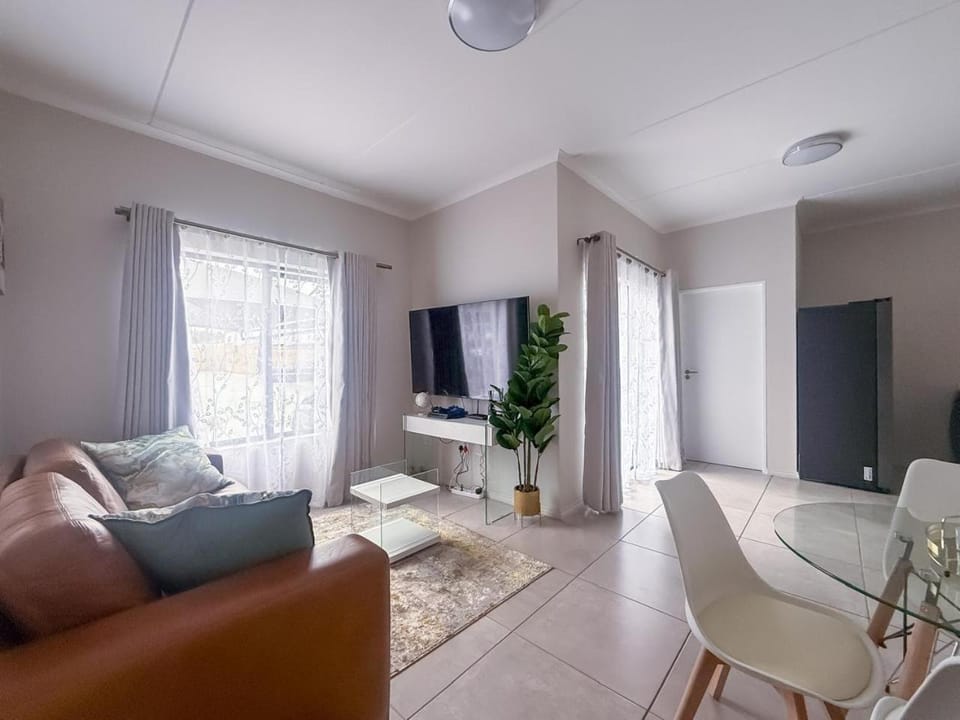 Urban Edge Suites Apartment in Gauteng