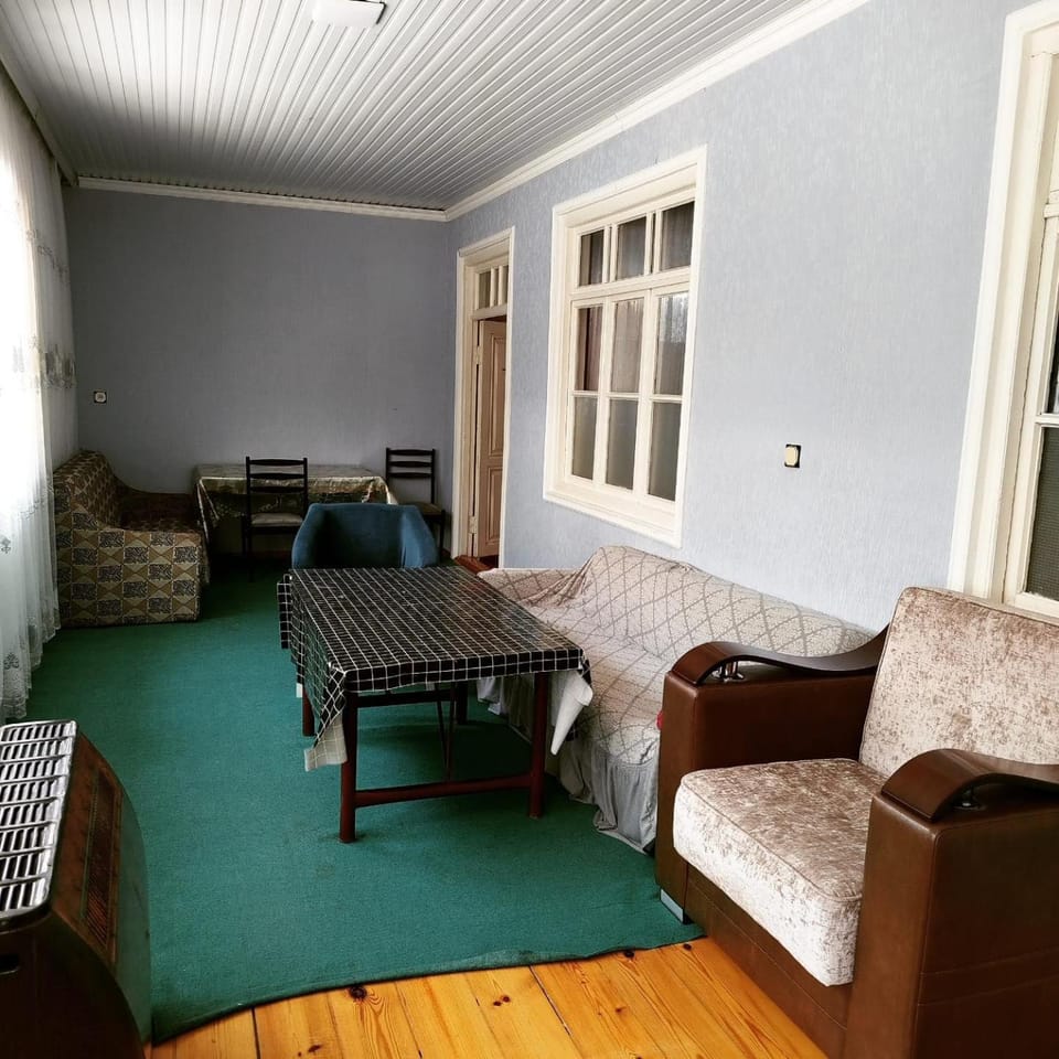 Aslan Ailəsi 阿斯兰一家 Aslan Family Apartment in Azerbaijan