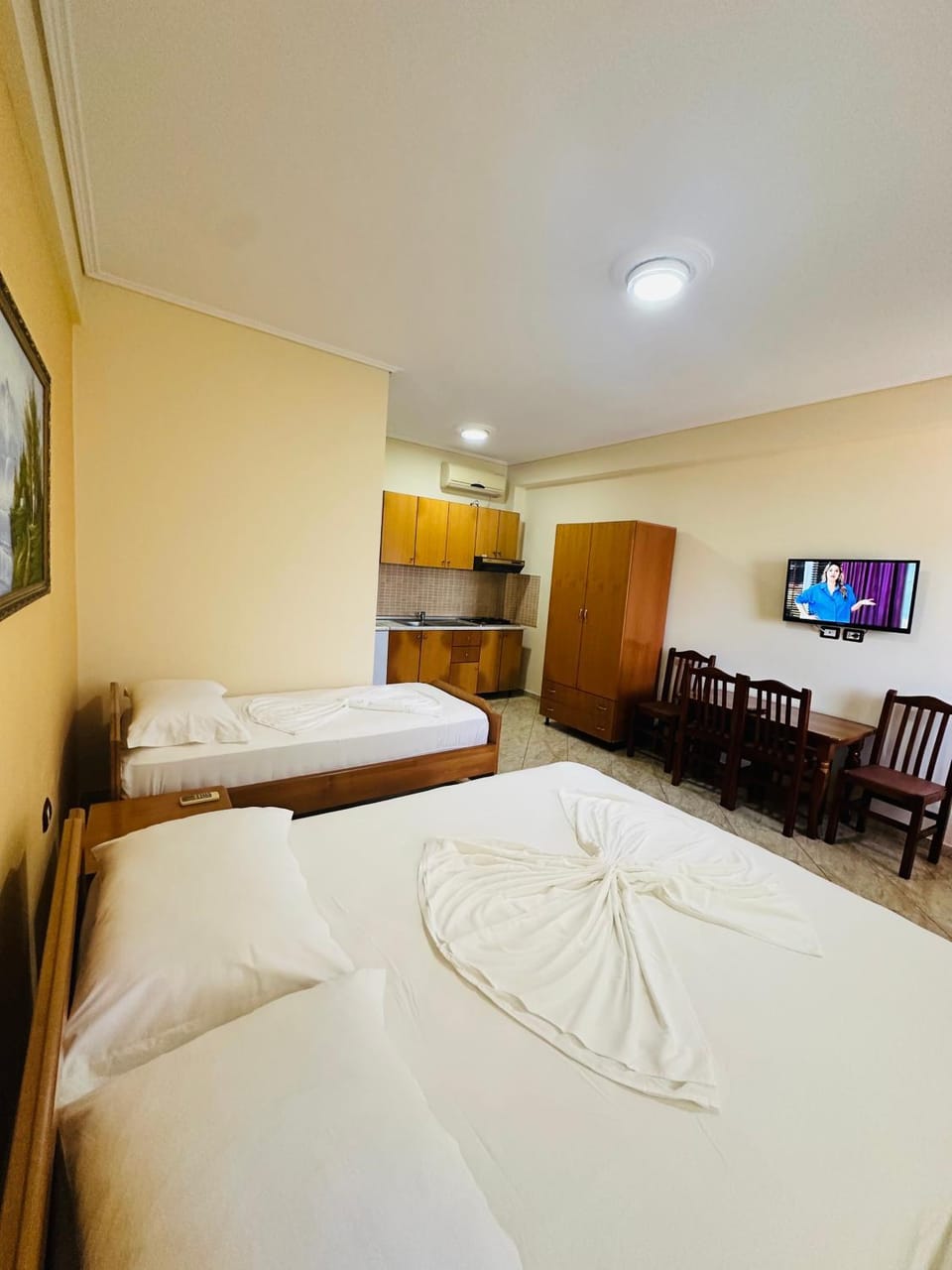 Paros Rooms Family Place Radhime Vlore Hotel in Vlorë County, Albania