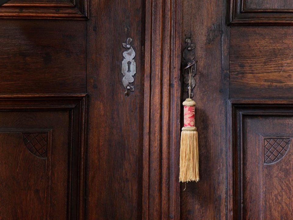Decorative detail, wardrobe