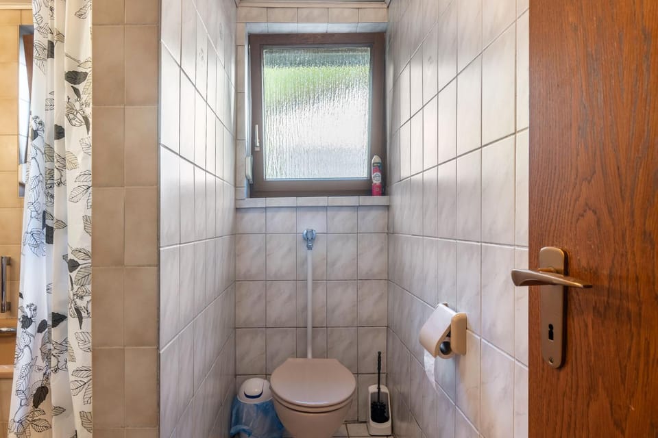 Bathroom, Living room