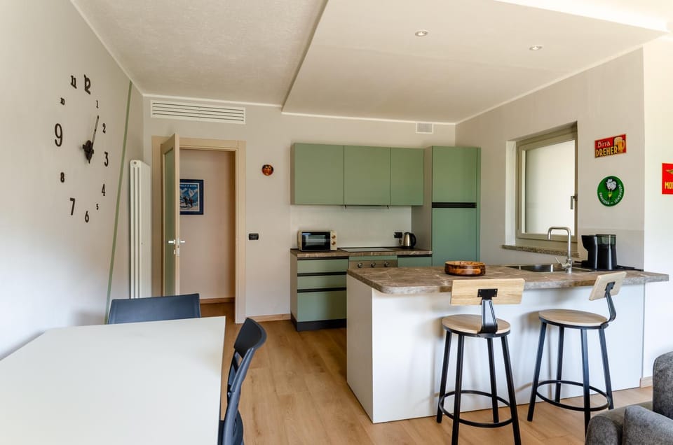 Kitchen or kitchenette, Living room, Dining area