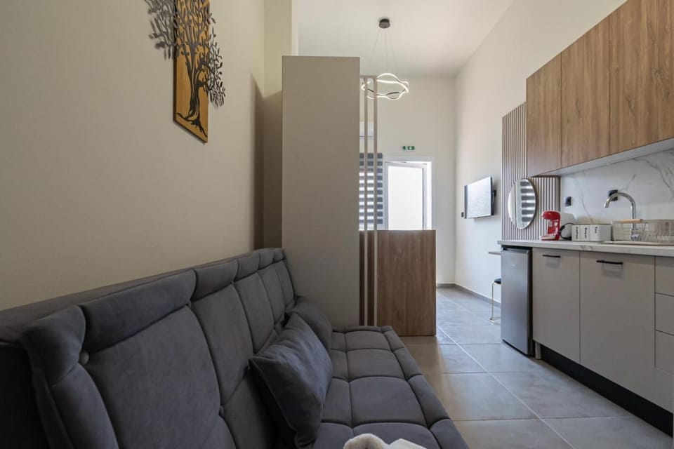 Kitchen or kitchenette, Living room, Seating area