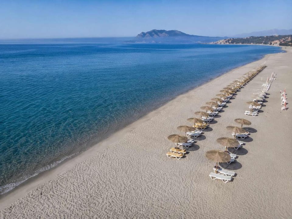 Day, Natural landscape, Beach, sunbed