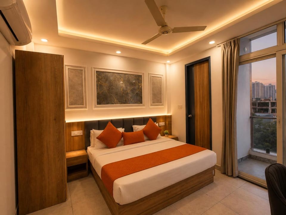 Photo of the whole room, Bedroom