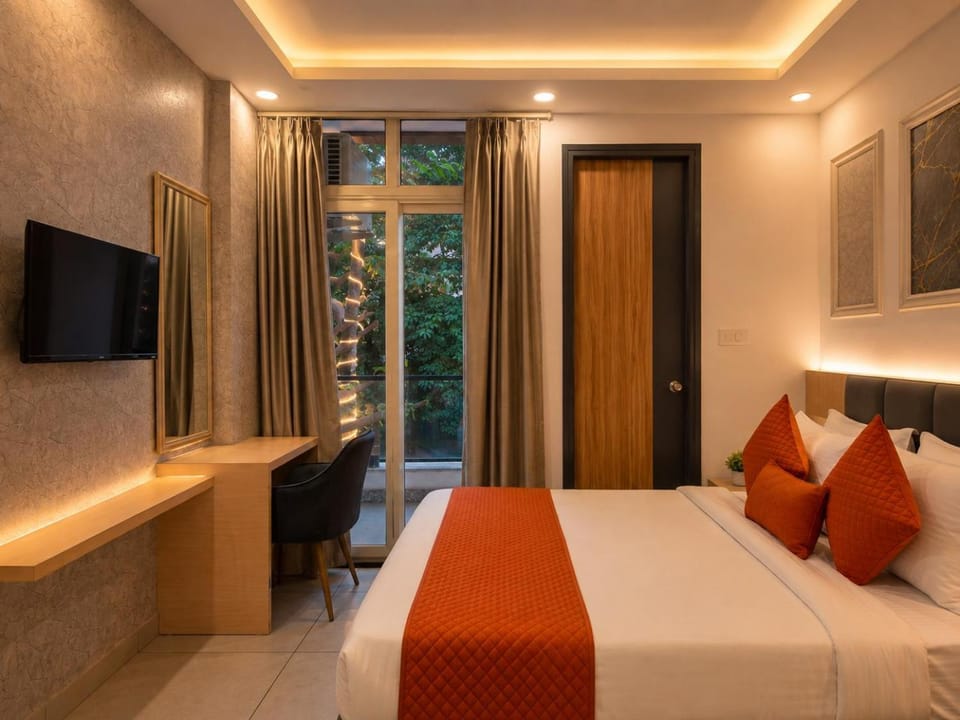 TV and multimedia, Photo of the whole room, Bedroom