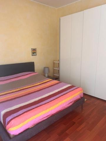 Bed, Photo of the whole room, Bedroom, wardrobe