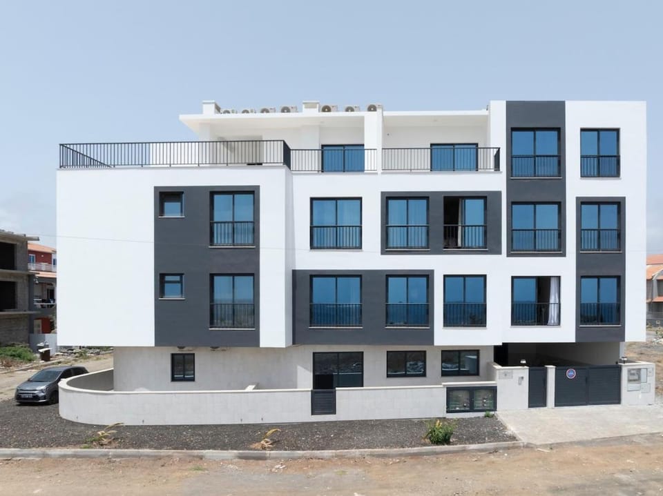 Bright 1 bdr apt seaview - 2 min from beach - LCGR Apartment in Cape Verde