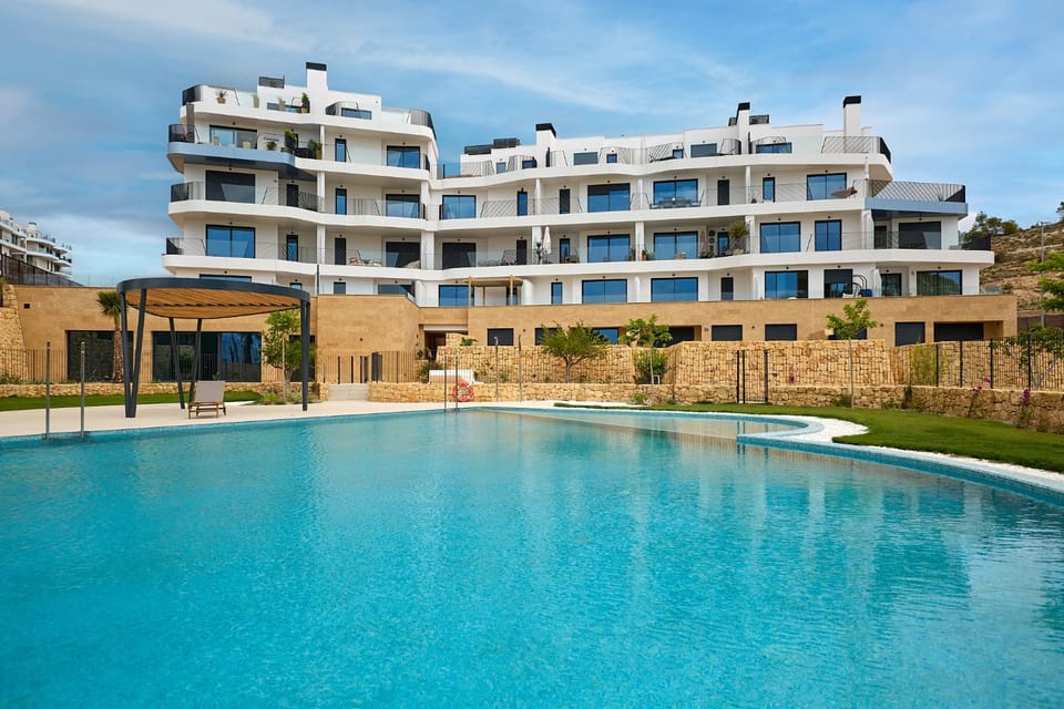 Property building, Swimming pool