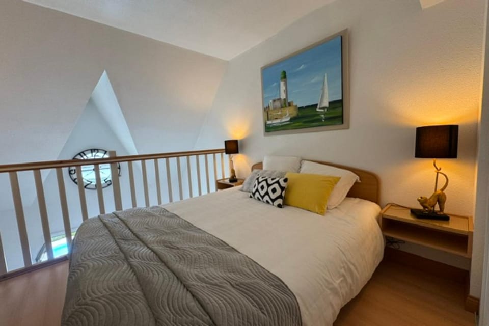 Apartment with sea view terrace and swimming pool Apartment in Cabourg