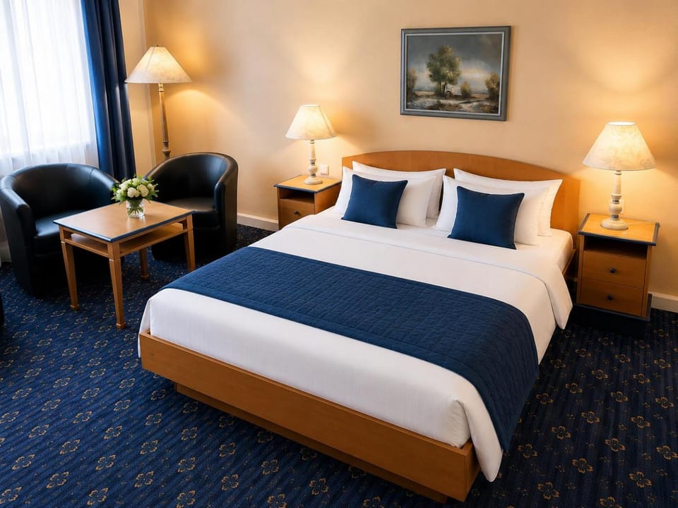 Bed, Seating area