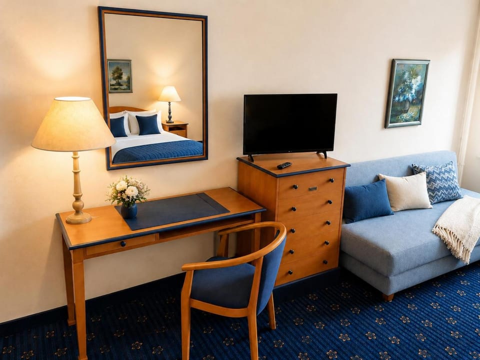TV and multimedia, Seating area