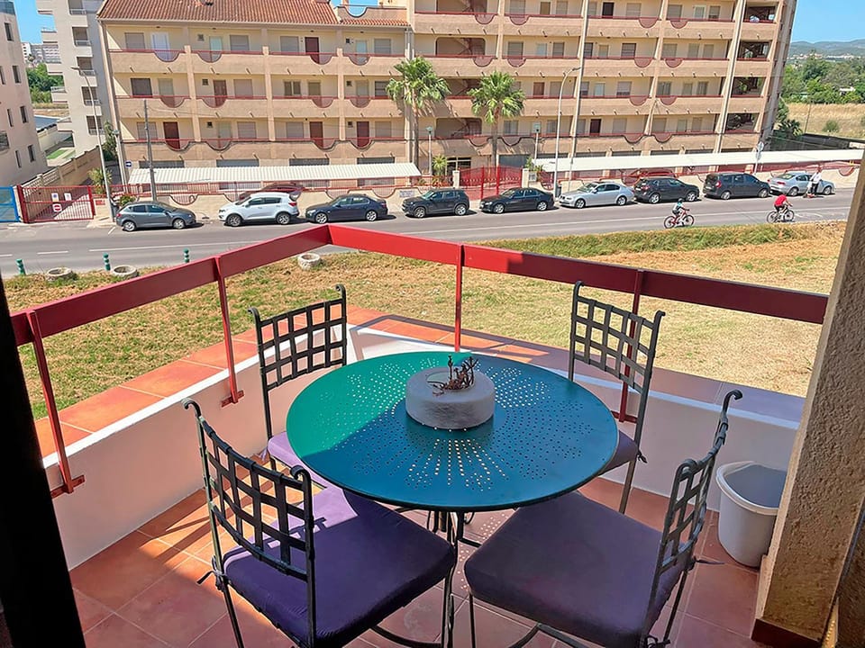 Spring, Bed, Activities, Winter, Summer, View (from property/room), Balcony/Terrace, Beach, Hiking, Animals, Animals, Animals, Autumn, Pets, Pets, Pets, Street view, Swimming pool, Sports, Entertainment, children, children, children, young children, young children, young children, older children, older children, older children, group of guests, group of guests, group of guests, cot, Family, Family, Family, Parking, microwave, pet friendly, pet friendly, air conditioner