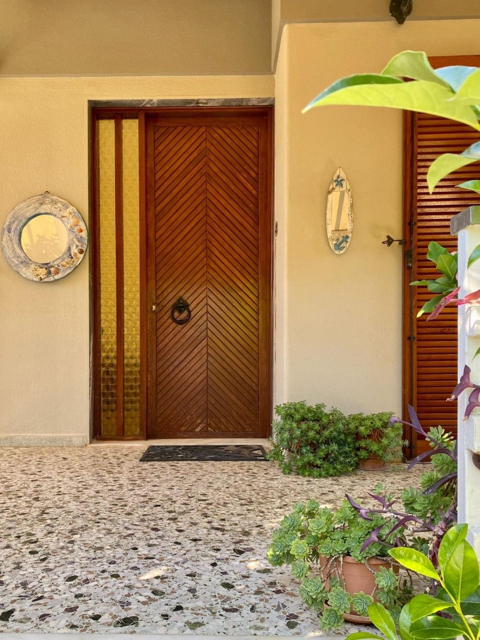 Facade/entrance