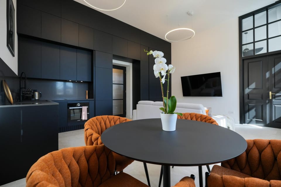 Kitchen or kitchenette, Living room, Dining area
