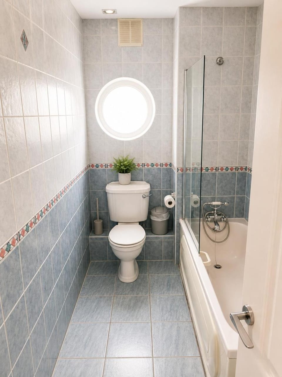 3 Bed Apartment in Galway Sleeps 5 with Balcony & Free Parking Apartment in Galway