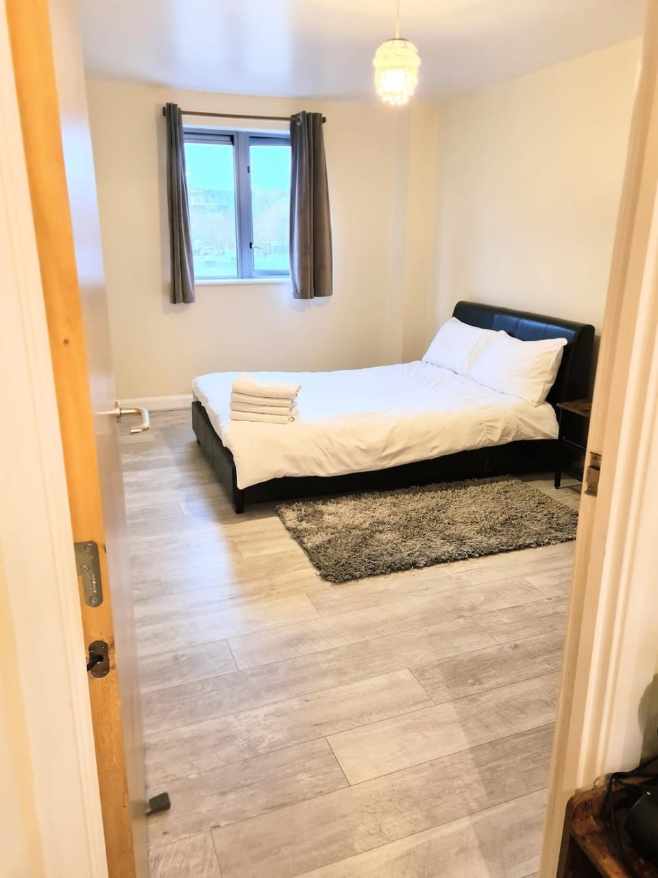 Double room in a shared 2bed flat Apartment in Cambridge
