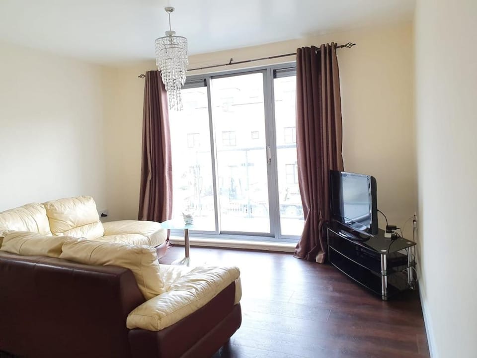 Double room in a shared 2bed flat Apartment in Cambridge