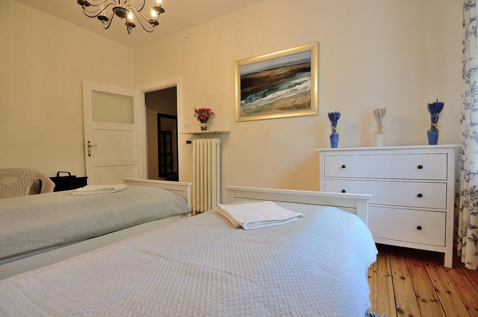 Seating area, Bedroom
