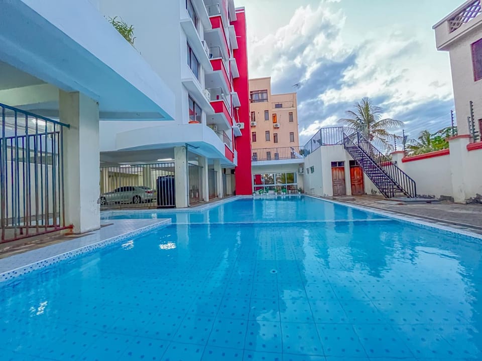 Property building, Swimming pool