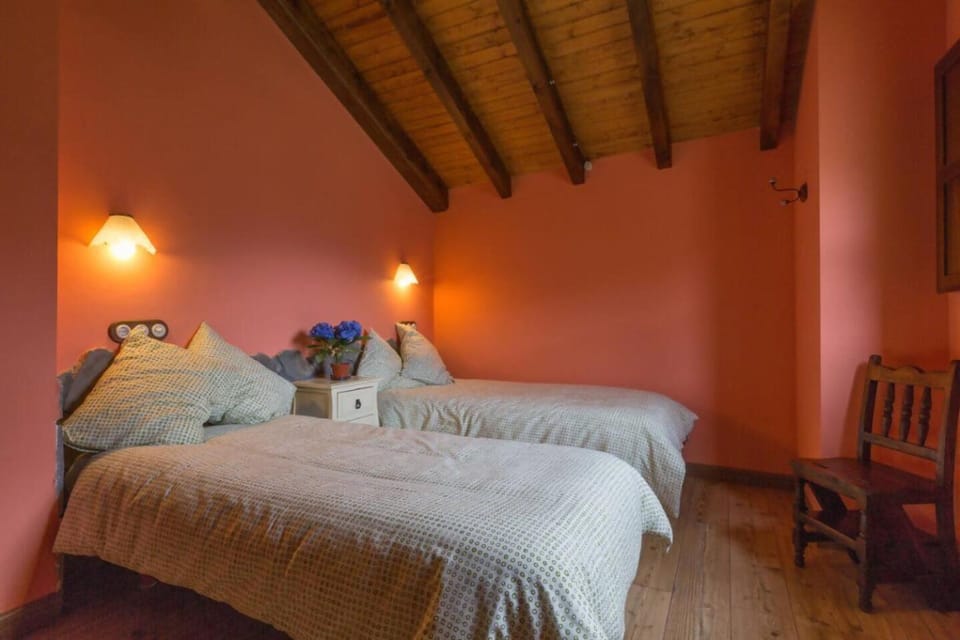 Mirador de Llananzanes Apartment in Asturias