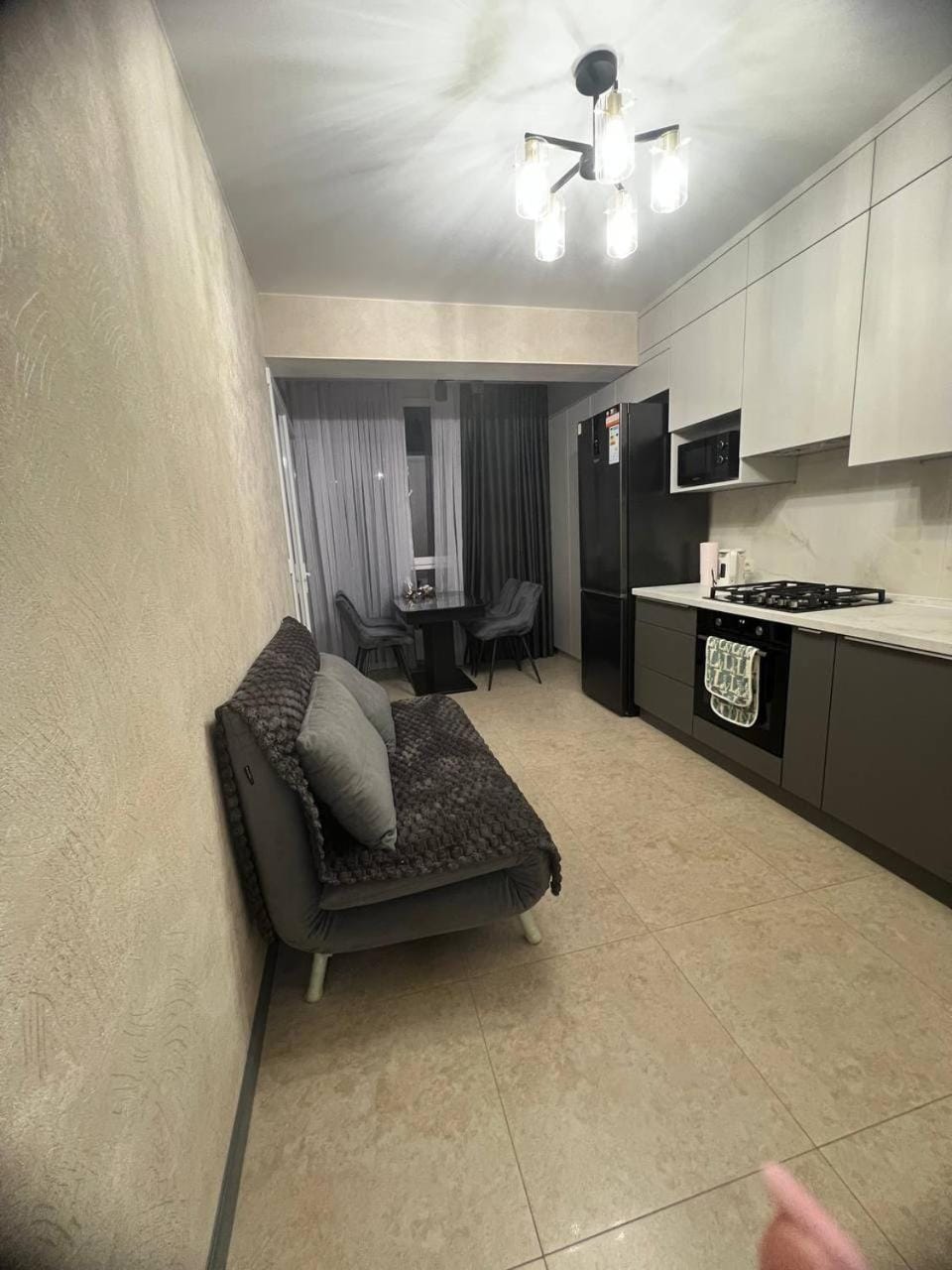 Kitchen or kitchenette, Dining area, oven, stove