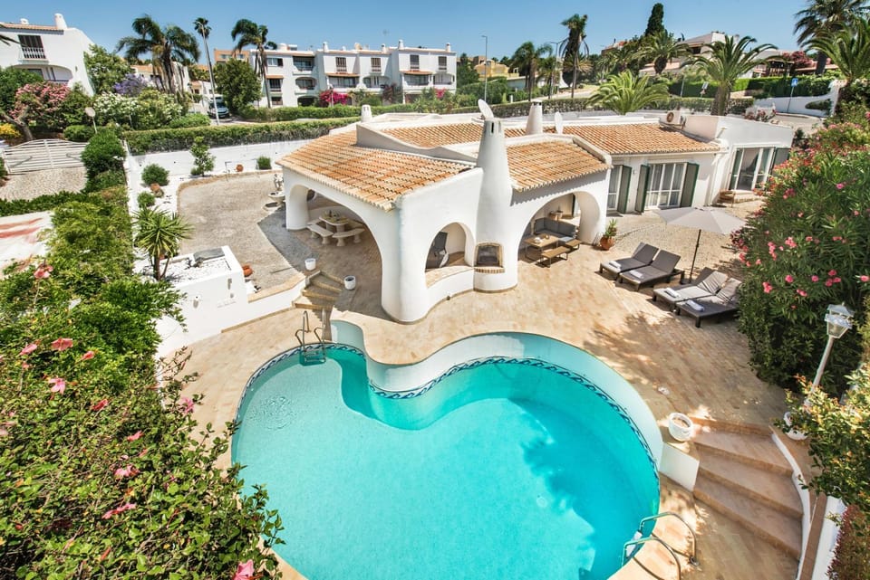 The beach house by Algarve Villa Holidays Villa in Guia