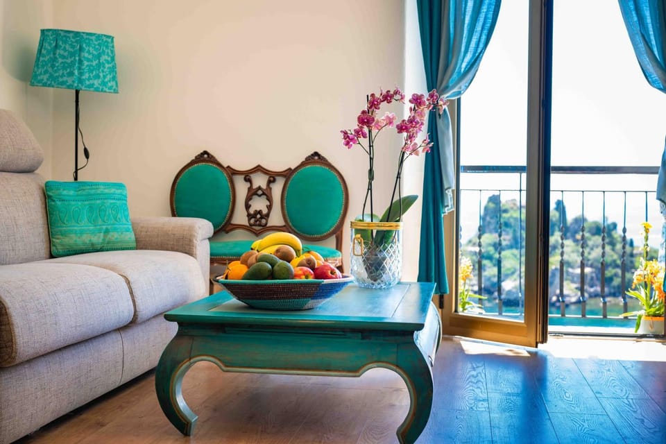 Living room, Sea view