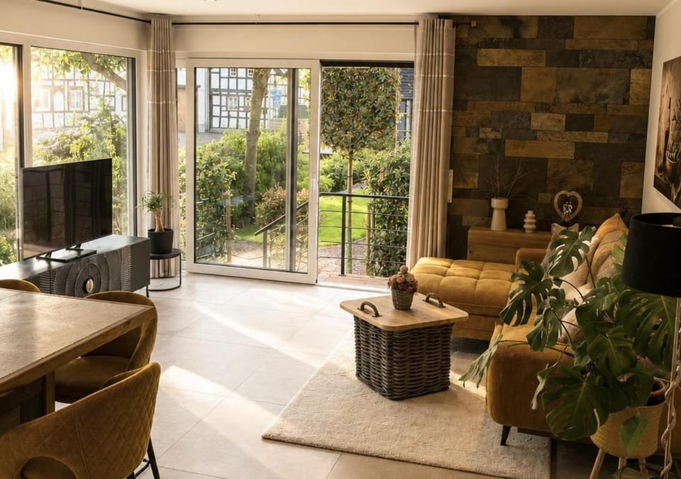 TV and multimedia, Living room, Seating area