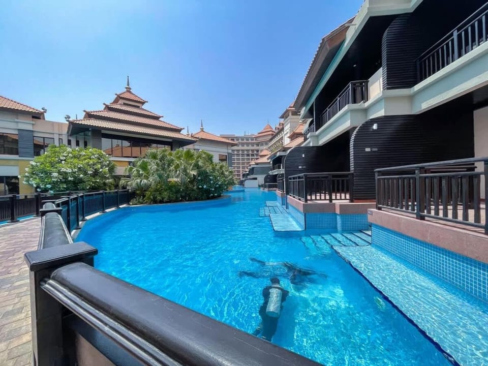 Free housekeeping visits during your stay - StayShort - Scenic 2BR Apartment with Full Palm Jumeirah Views Apartment in Dubai