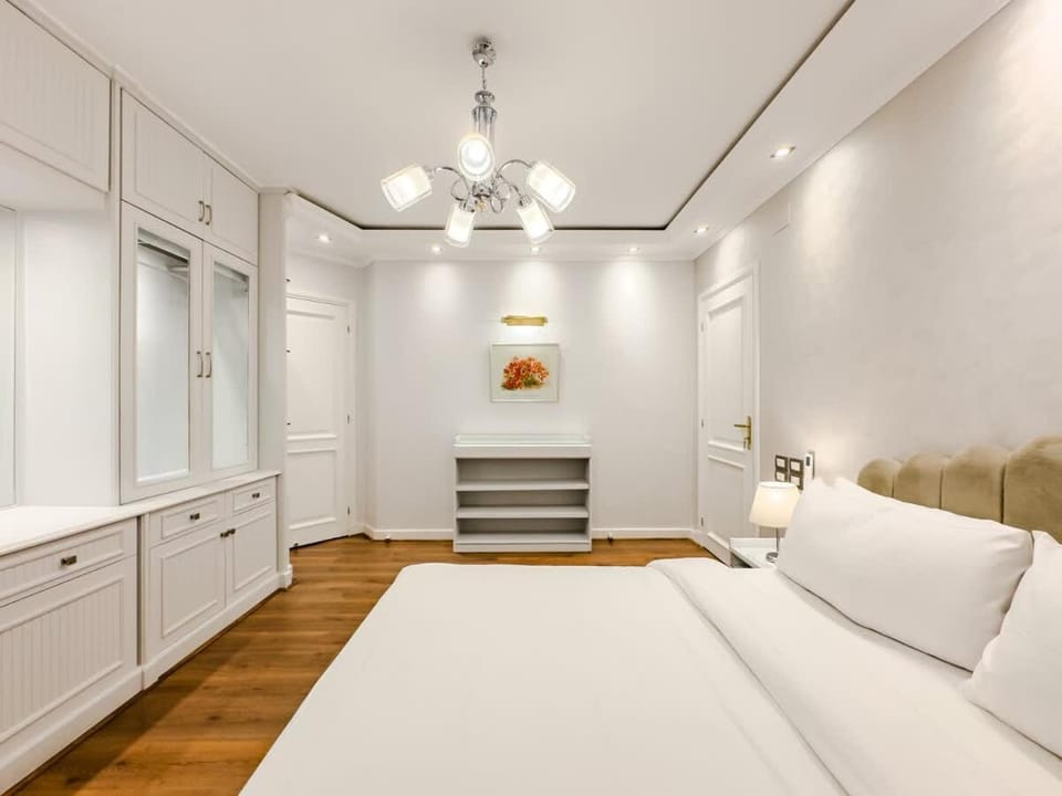 Classy 4BDR Flat by Homely in Gezirat ElArab Apartment in Egypt