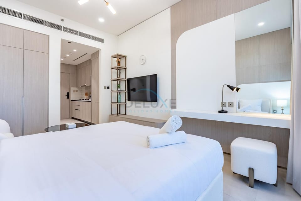 Bed, TV and multimedia, Bedroom, wardrobe