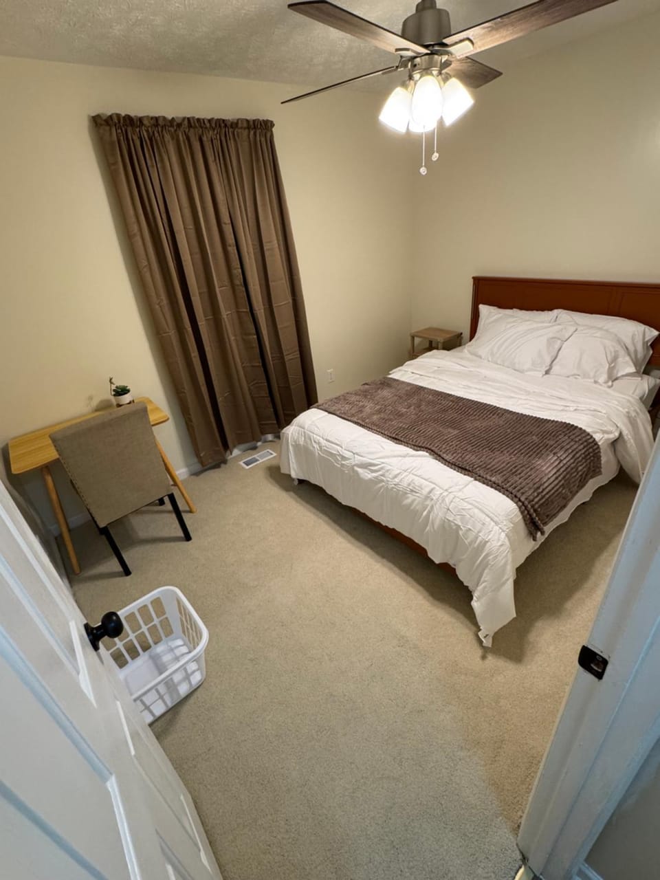 4BR Sleep 8 Near Crown Complex CFV Medical Ft Liberty House in Fayetteville