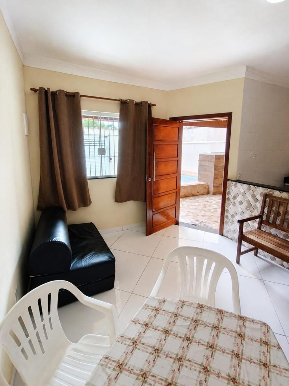 Casa de praia com piscina e churrasqueira para 14 pessoas House in Itanhaém