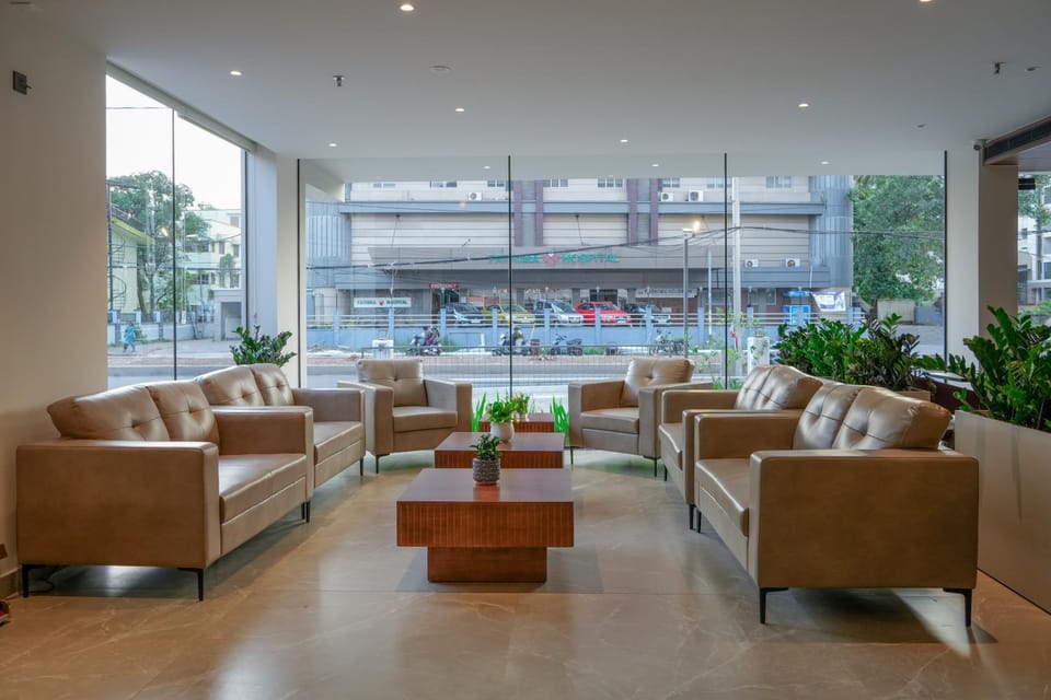 Communal lounge/ TV room