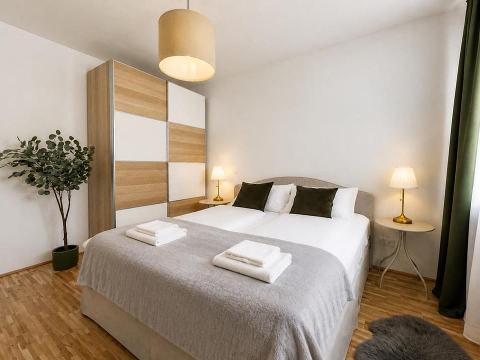 Bed, Photo of the whole room, Bedroom, towels, wardrobe