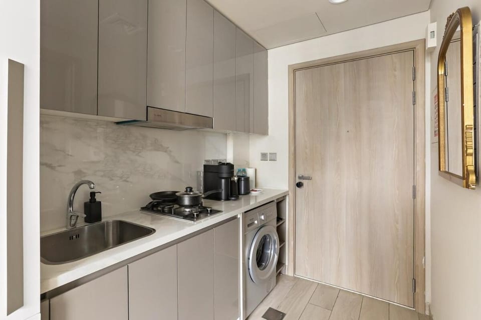 Coffee/tea facilities, stove, washing machine, kitchen