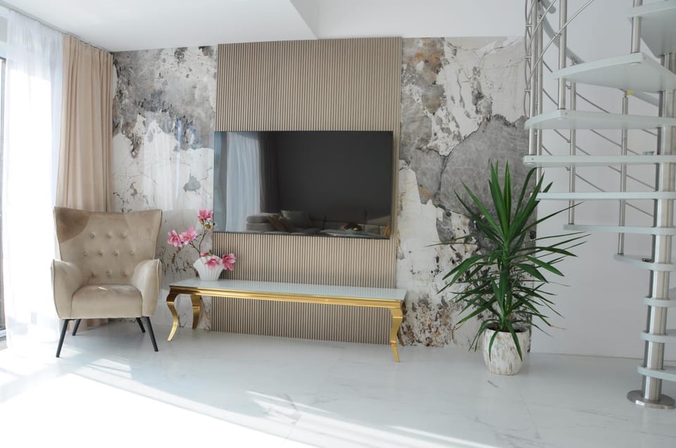 TV and multimedia, Living room, Seating area, Evening entertainment