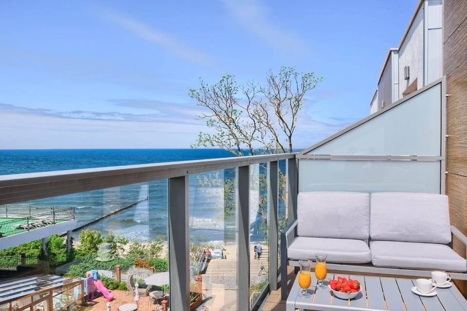 Patio, Day, Natural landscape, View (from property/room), Balcony/Terrace, Balcony/Terrace, Living room, Seating area, Sea view