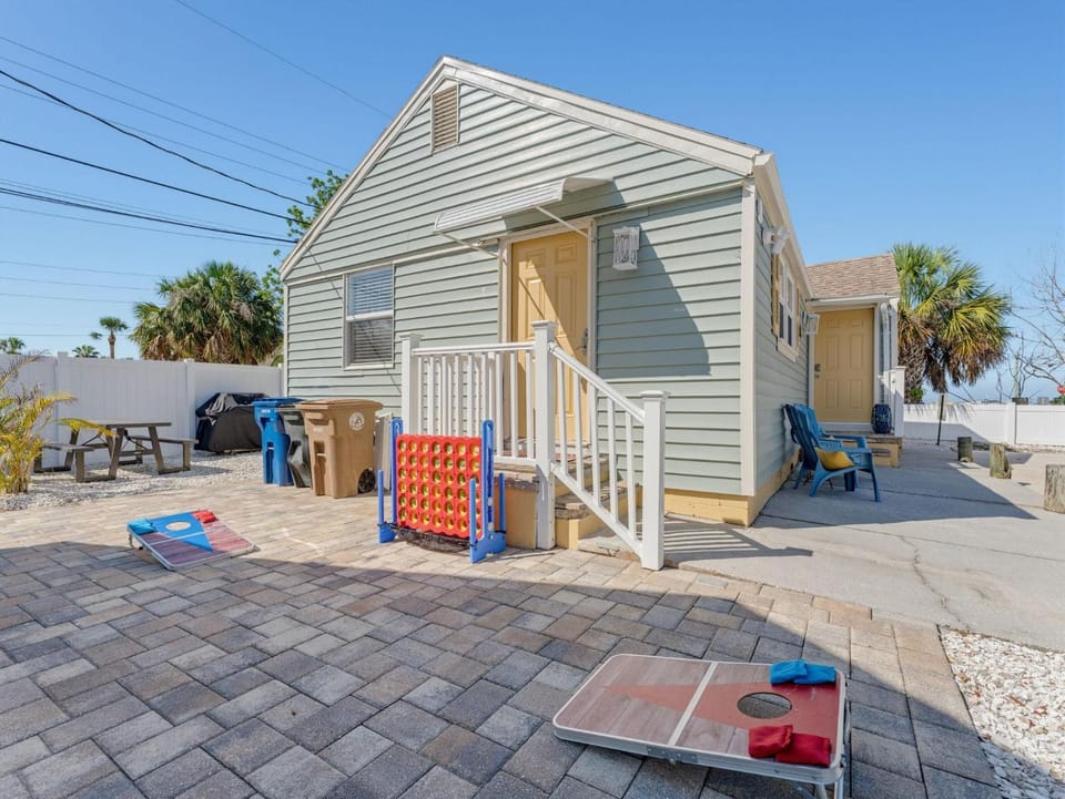 Sunset Paradise House in Madeira Beach