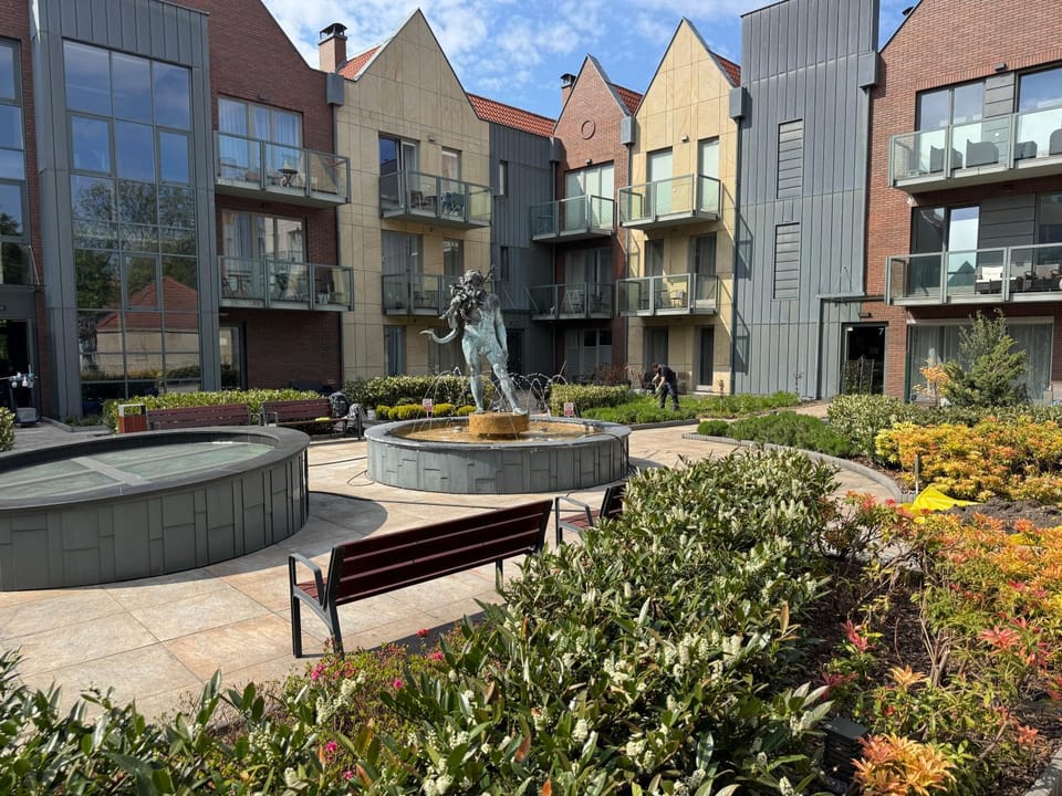 Property building, Day, Garden, Garden view