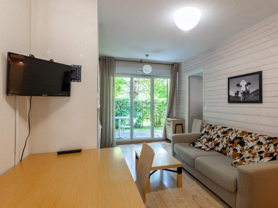 Communal lounge/ TV room, Living room