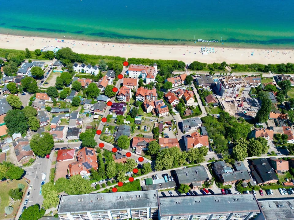 Property building, Neighbourhood, Bird's eye view, Beach, Location