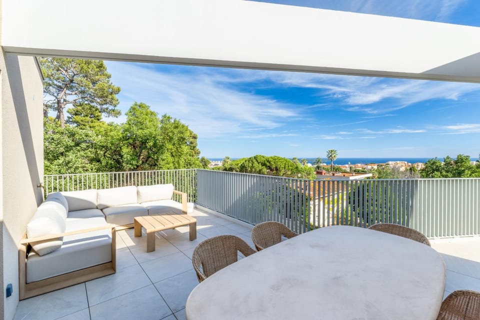 Patio, View (from property/room), Balcony/Terrace